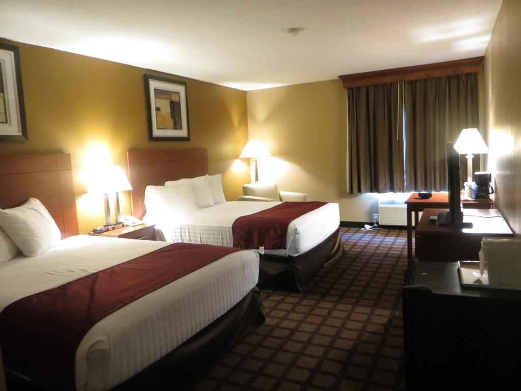 Baymont By Wyndham New Buffalo Room photo