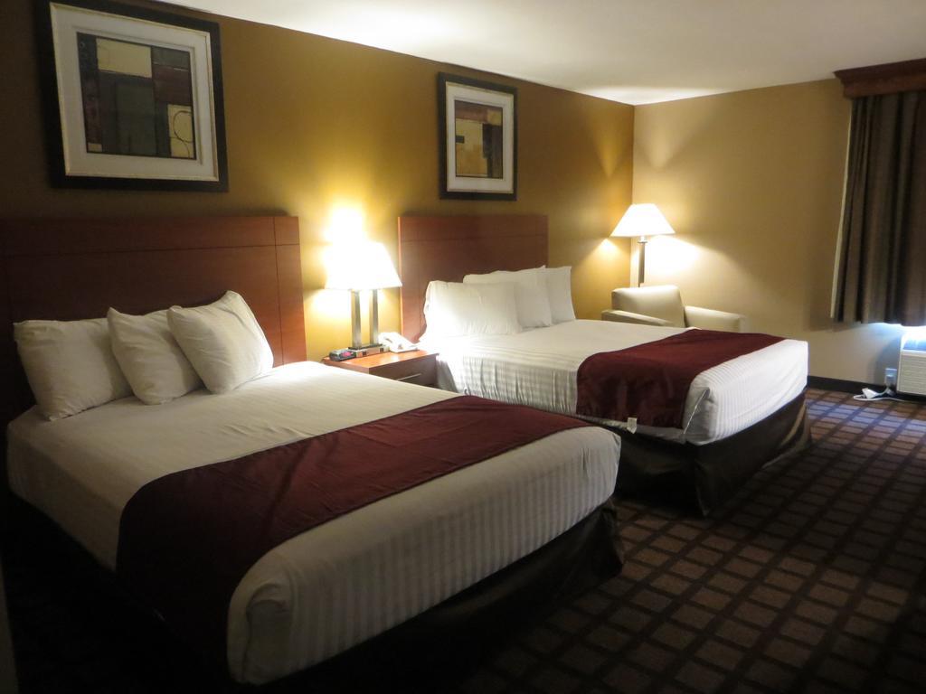 Baymont By Wyndham New Buffalo Room photo