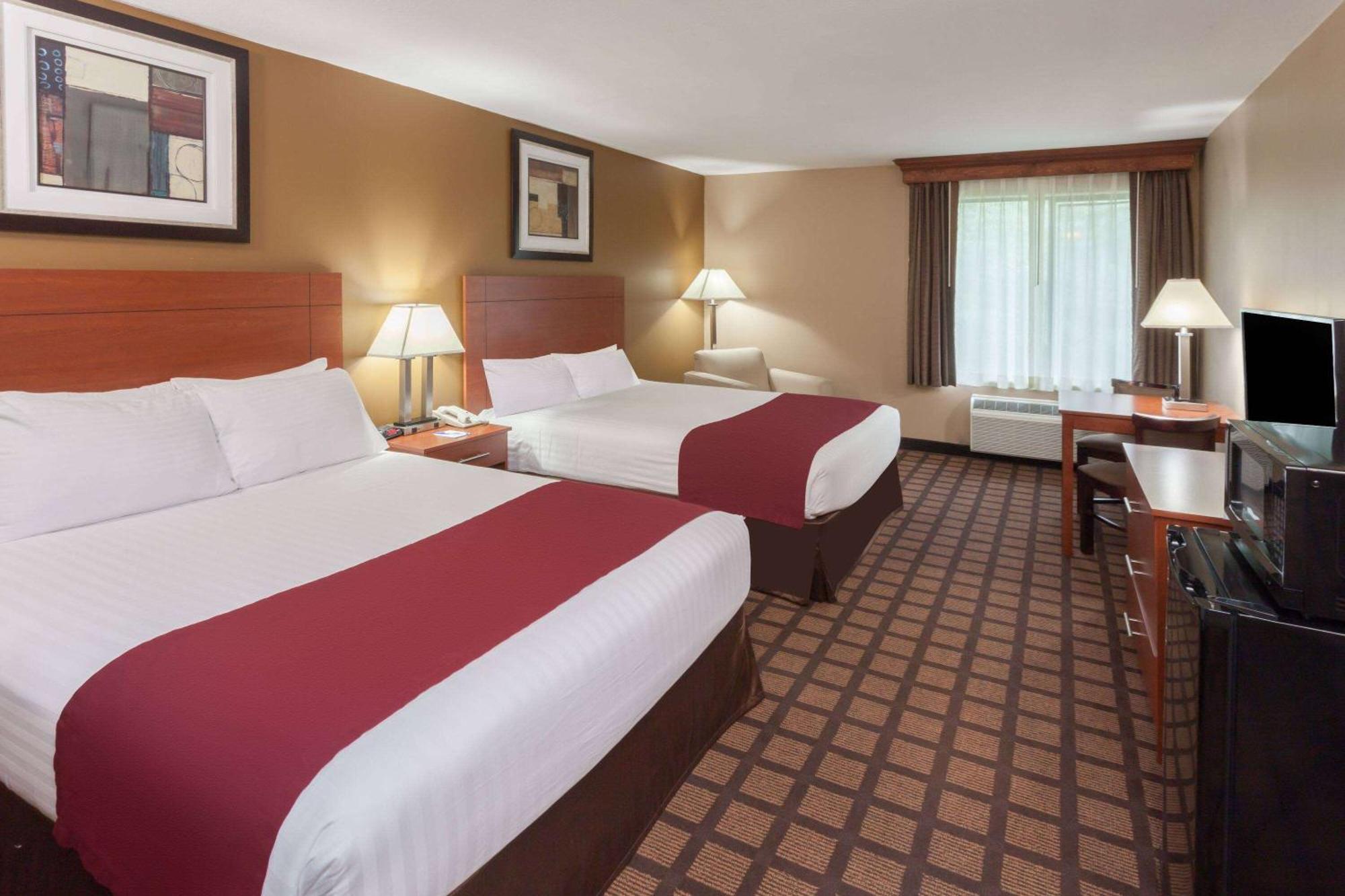 Baymont By Wyndham New Buffalo Exterior photo
